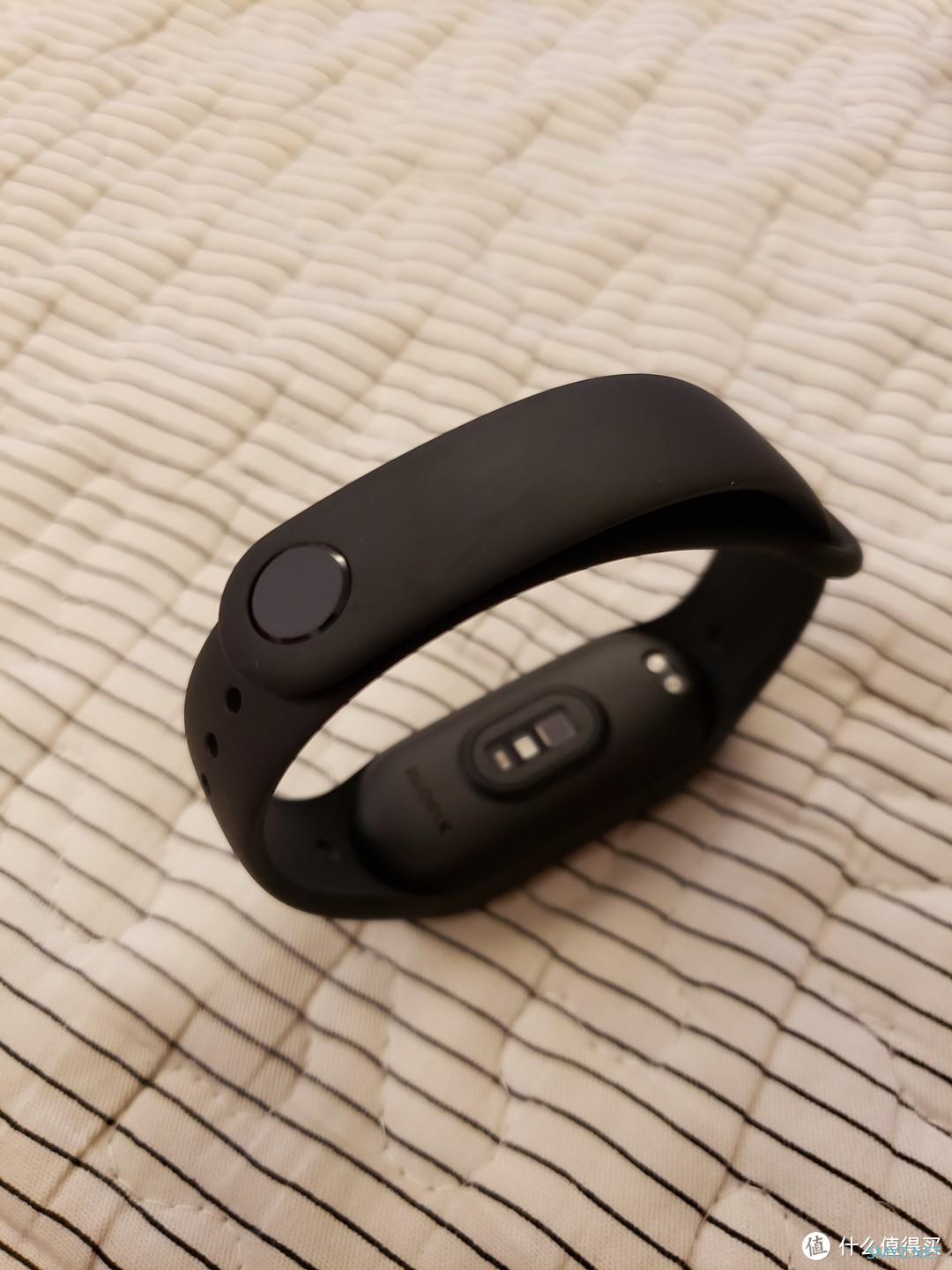 数码 篇十:虽然8代已上市,还是入了小米手环7。 数码 篇十:虽然8代已上市,还是入了小米手环7。