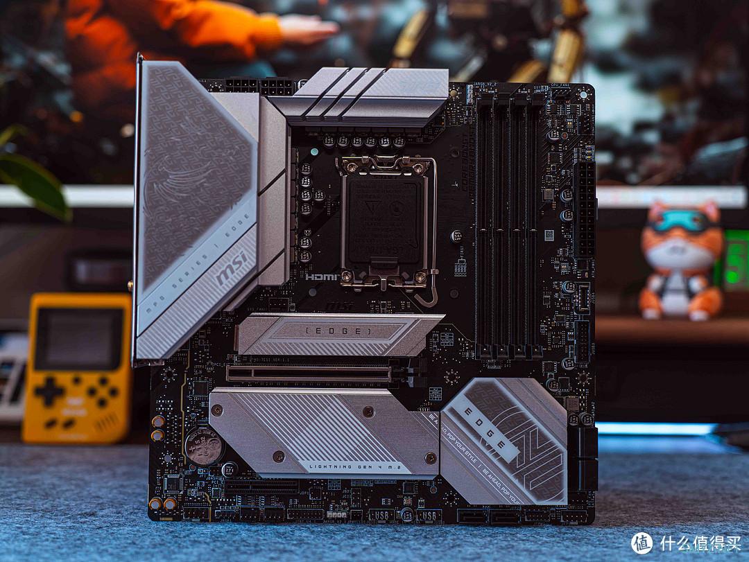 装机不求人 篇四十一：紧凑小机身、性能不妥协｜B760刀锋+索泰4070TI+机械大师C28小视界 装机展示