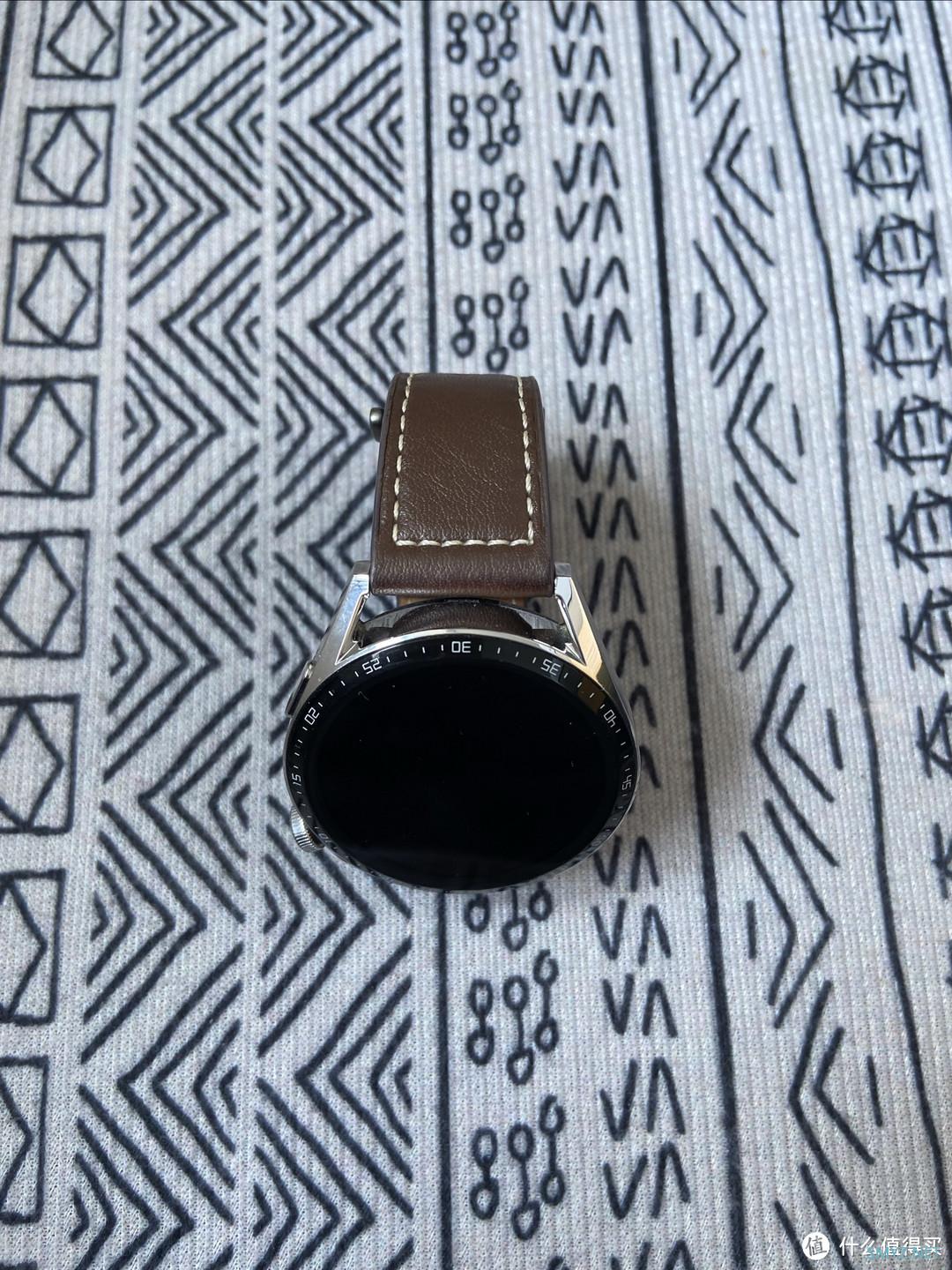 华为手表续航能力秒杀Apple Watch，是学生党智能手表的首选。