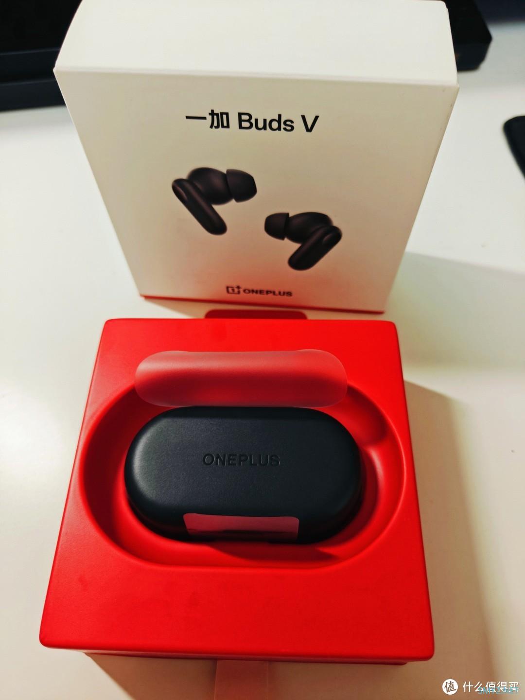 百元档TWS谁说不能打?一加 buds v 蓝牙耳机便是一款值得深度体验的优质产品。 百元档TWS谁说不能打?一加 buds v 蓝牙耳机便是一款值得深度体验的优质产品。